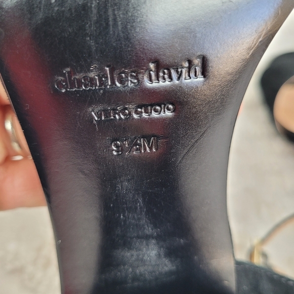 Charles David black suede sandal crisscross back ankle strap block heel 9.5 - Picture 11 of 11